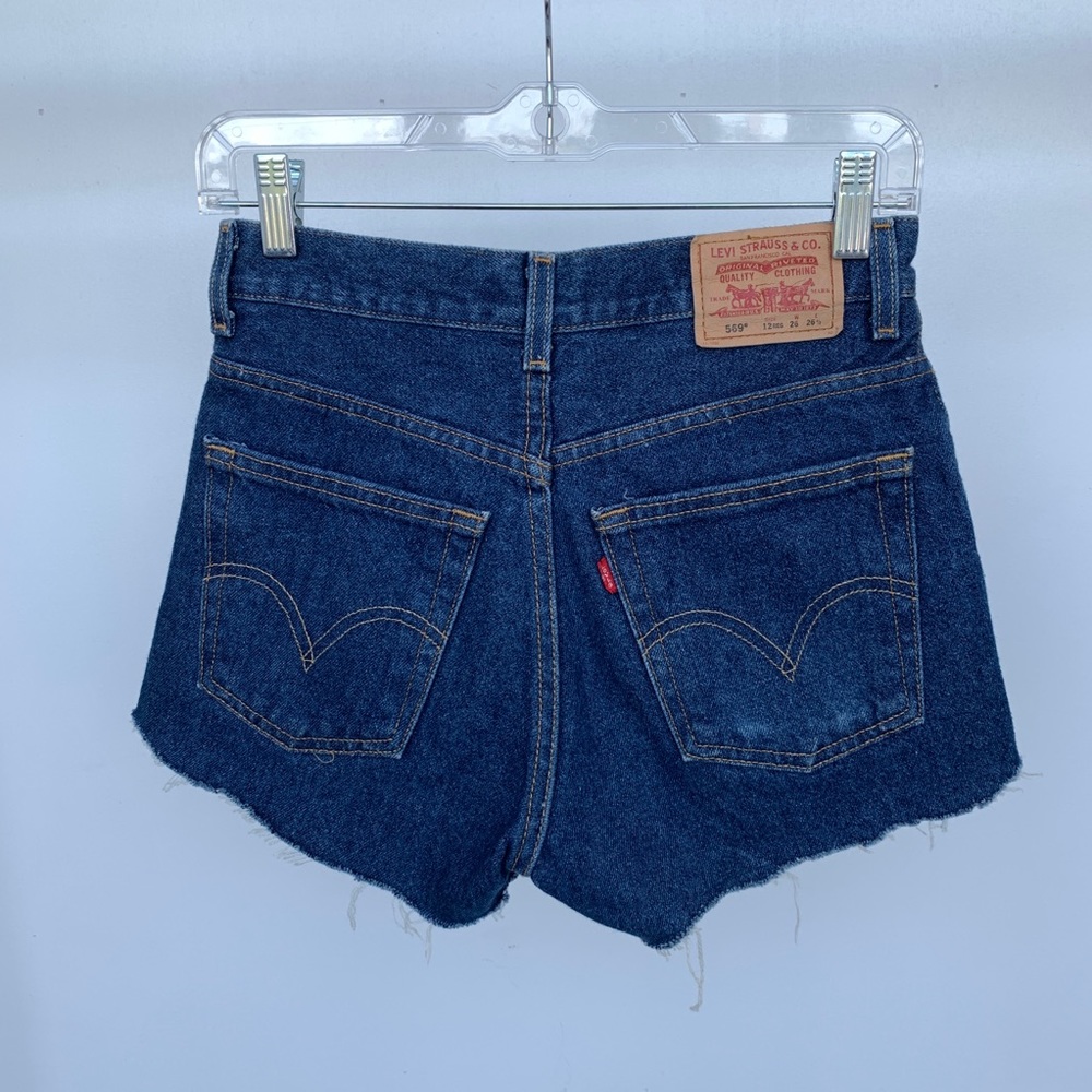 Levi’s 569 Cut Off Denim Shorts - Picture 2 of 4